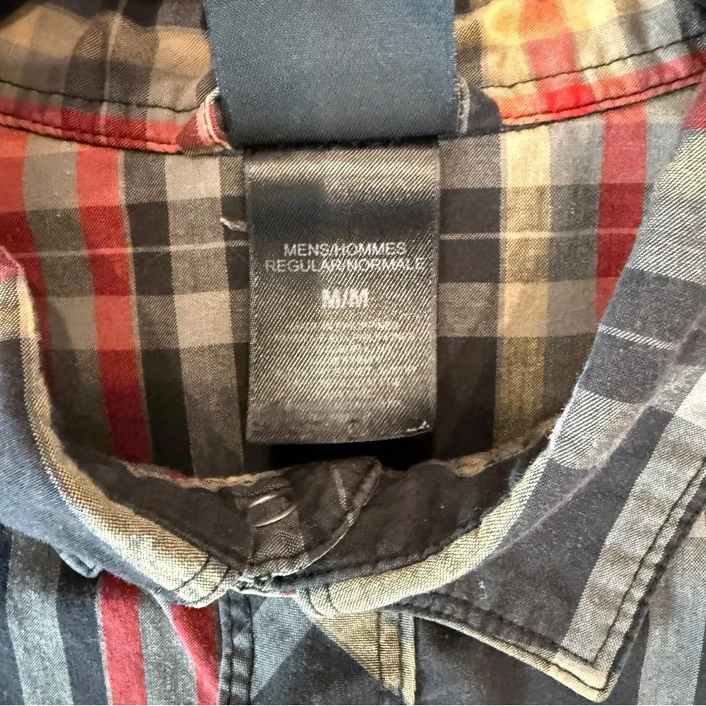 The North Face Men’s Plaid Western Short Sleeve Button-Up – Black Red Cream